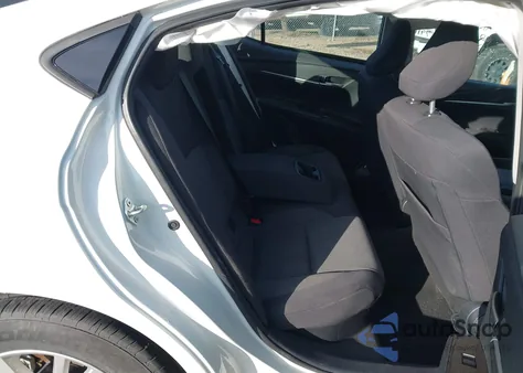 2025 Toyota Camry Le z USA, uszkodzony, nr VIN 4T1DAACK8SU033773